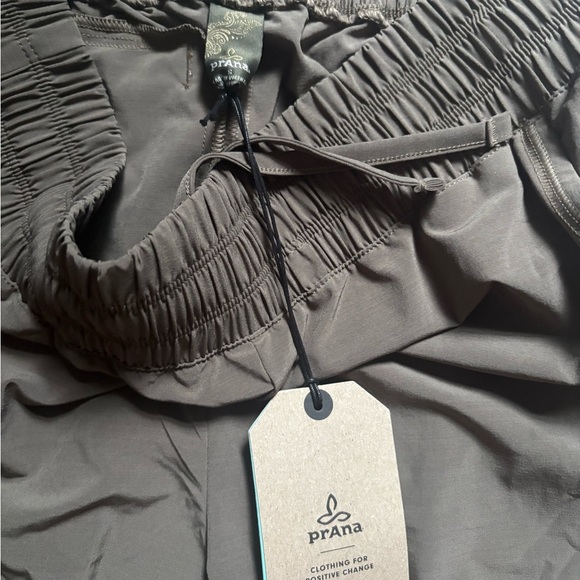 Prana women’s Olive Green Pants - Picture 4 of 4